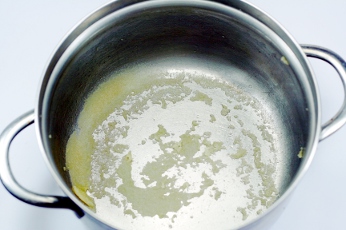 Residue in the pan when the dough has been sufficiently dried.