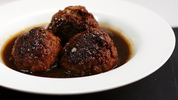 Dutch Meatballs with Gravy