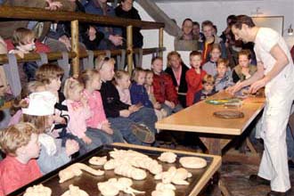 Baker Fred in mid demo