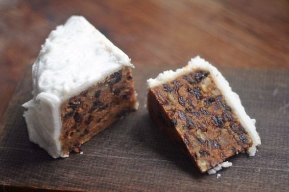 No-Bake Christmas Cake